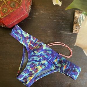 👙Jolyn Softy II Bikini bottom🦚💜💛✨